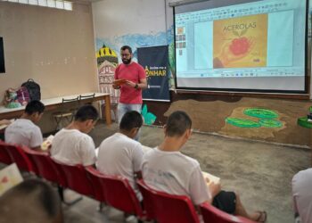 Às vésperas do Dia dos Pais, Defensoria promove oficina sobre paternidade a partir da literatura para socioeducandos