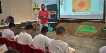 Às vésperas do Dia dos Pais, Defensoria promove oficina sobre paternidade a partir da literatura para socioeducandos