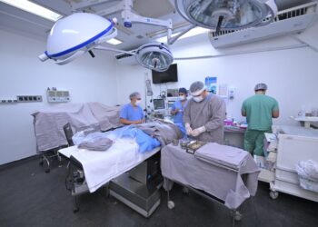 Cidade visita Francisca Mendes e destaca tecnologia utilizada em cirurgias cardíacas pediátricas
