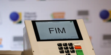 Eleitor tem até esta quinta-feira (20) para solicitar voto em trânsito
