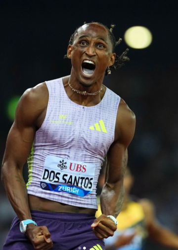 Alison dos Santos quebra recorde mundial dos 400m com barreiras