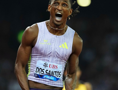 Alison dos Santos quebra recorde mundial dos 400m com barreiras