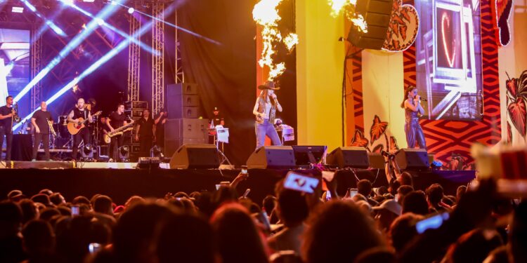 Maiara & Maraisa abrem programação de shows na ExpoCoari