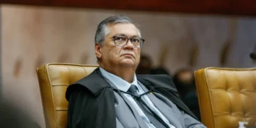 Dino e Moraes sugerem reavaliar dispensa de diploma para jornalista