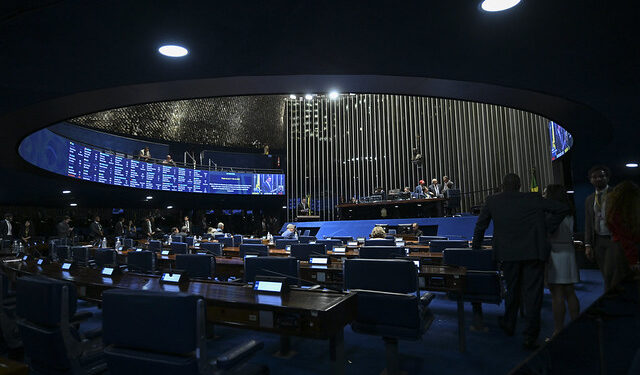 Oposição obstrui e fim da escala 6×1 não vai a plenário no Senado