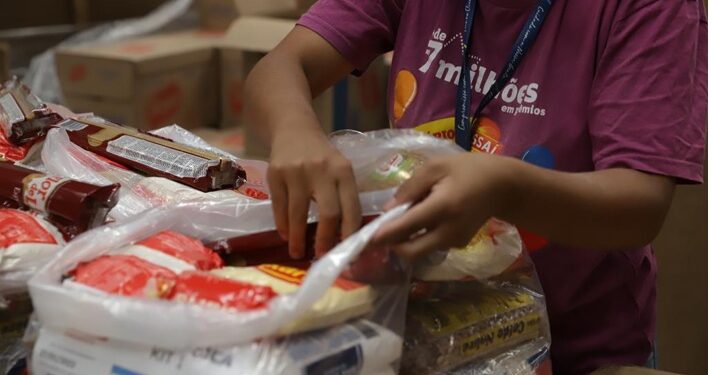 Destino Certo, do Assaí, redireciona quase 2 toneladas de alimentos para doação e viabiliza 3,2 mil refeições, no Amazonas