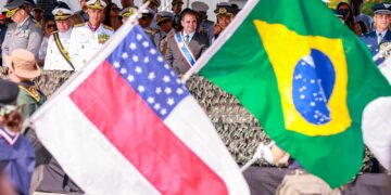 Governador Cidade acompanha desfile Cívico-Militar de 7 de Setembro