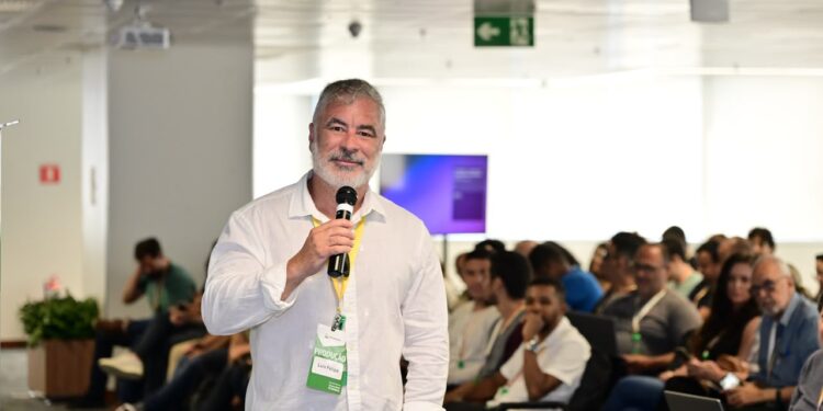 Crédito na palma da mão: avanço das fintechs de varejo exige atenção dos consumidores 