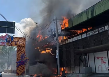 Incêndio atinge antigo Banco da Amazônia no centro de Manaus