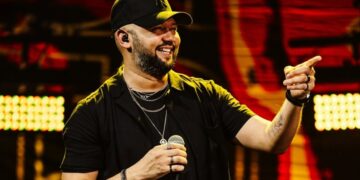 Uendel Pinheiro faz show gratuito de pagode no Shopping Grande Circular nesta sexta