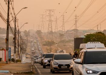 Governo do Amazonas determina que órgãos estaduais intensifiquem combate aos incêndios