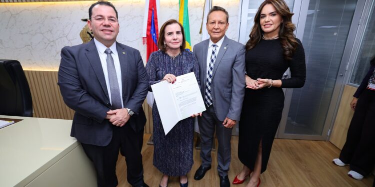 Presidente do TCE-AM apresenta PL para regular data-base dos servidores da Corte de Contas