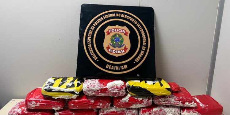Em Manaus, mulher é presa pela PF ao tentar embarcar com drogas para o Uruguai