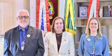 Presidente do TCE, Yara Lins, recebe secretário da Sead-AM em visita institucional