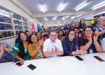 Governador Roberto Cidade confirma abono do Fundeb para servidores da educação em 2026