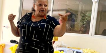 Rosa Malagueta encerra projeto sobre violência contra a mulher com oficina artística no Lar Batista Janell Doyle
