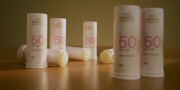 Avon Renew lança bastão inovador com proteção solar e Vitamina C para tratamento antimanchas