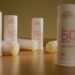 Avon Renew lança bastão inovador com proteção solar e Vitamina C para tratamento antimanchas