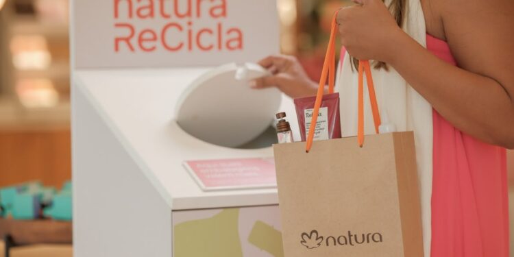 Natura lança novo programa de circularidade e aceita embalagens vazias de qualquer marca de cosméticos em troca de descontos nas lojas
