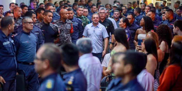 Governador Cidade oficializa promoção de 316 policiais militares amazonenses