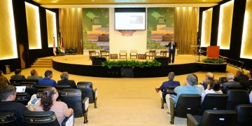 TCE-AM destaca particularidades das obras no Amazonas em seminário do TCU