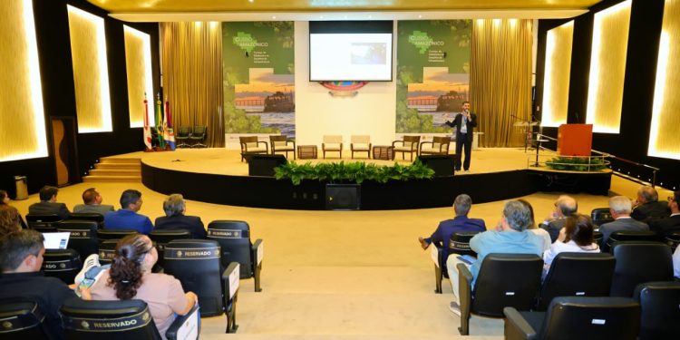 TCE-AM destaca particularidades das obras no Amazonas em seminário do TCU