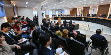 TCE-AM transfere julgamento das contas de David Almeida para dezembro